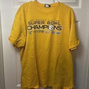 Reebok Men's Yellow Tshirt